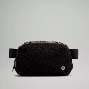 NWT lululemon athletica Black Fleece Everywhere Belt Bag 1L